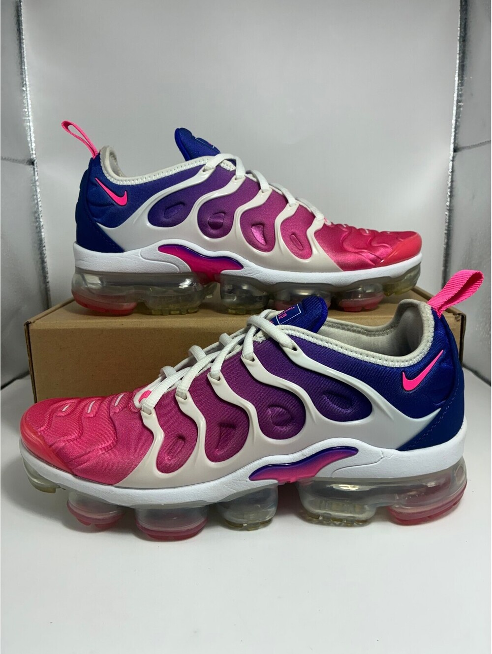 Size 7m/8.5w - Nike Air VaporMax Plus Pink Purple Gradient